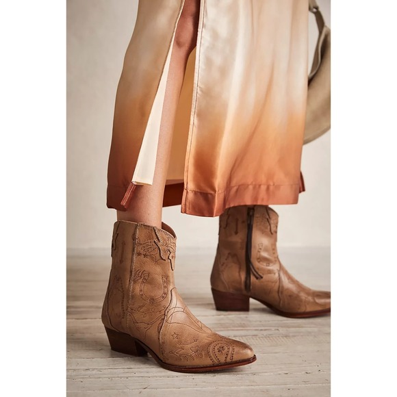Free People Shoes - Free People Frontier Doodle Boots Womens 7.5 Western Rodeo Country Embroidered